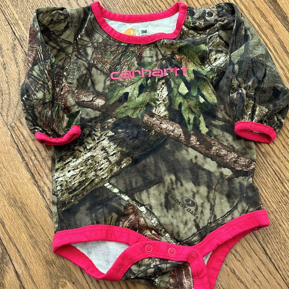 Carhartt camo camouflage forest hunting baby girls onesie bodysuit top shirt 3m